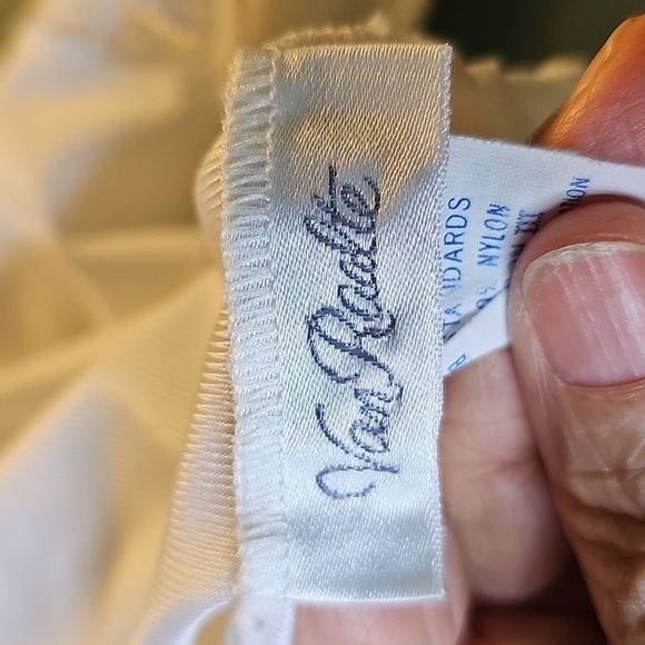 Elegant White Lace Trim Slip By RAALTE Made In USA Size 14/36. - Picture 5 of 7